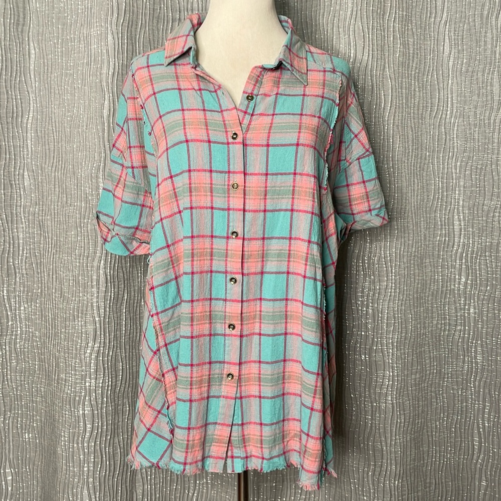 Easel button down plaid raw hem shirt